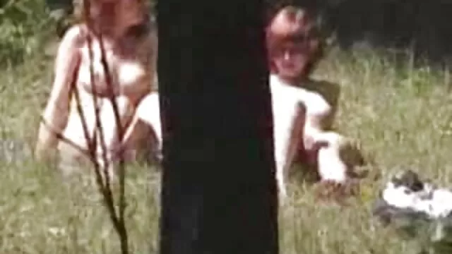 Costretto schiavo annusare e baciare i suoi piedi in video porno amatoriali anziani collant