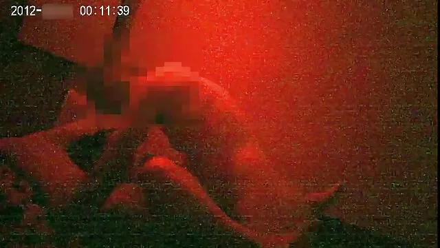 Maturo artista video porno di uomini anziani cavalca il suo giovane albero