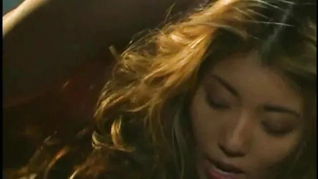 Figa Masturbazione video hard con anziani con un sacco di sperma femminile e secrezioni
