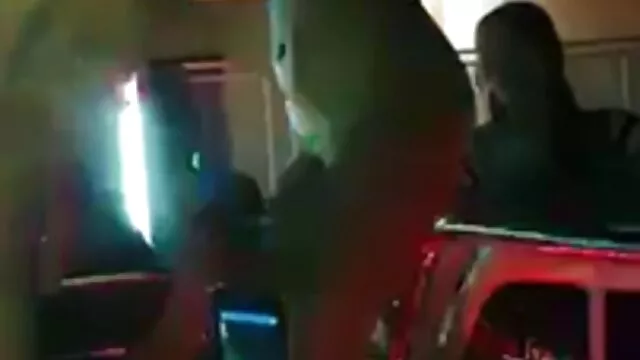 Petite Natalie è legato video porno con vecchi gratis in un seminterrato buio per la distruzione