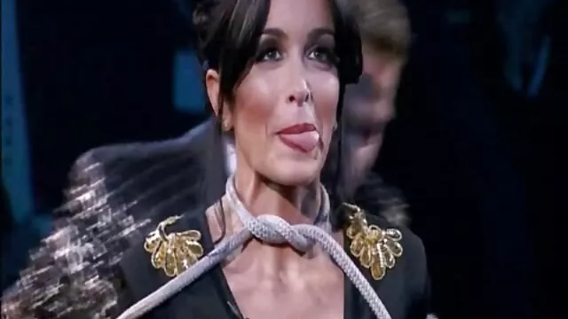 Bionda video sesso tra vecchi Matura punito con la prima sculacciata Anale