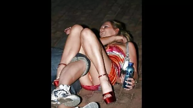 Katrina jade lascia che il marito la guardi troie con vecchi mentre scopa due tizi neri