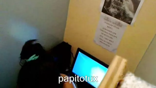 Solitario video porno gratis vecchi con giovani papà scopa anale compagno di classe figlio e cums sul viso