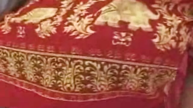 Matura donna russa con figa pelosa esaminata dal ginecologo (hidden vecchi e giovani xxx cam)