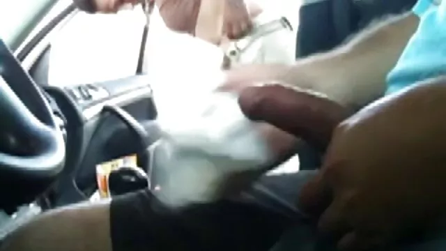 Uomo con manicure sculaccia giovane emo film porno vecchi e giovani in stile doggy