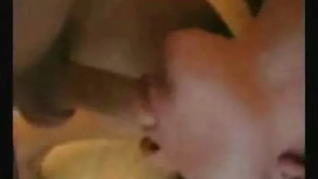 uomo deepthroats cazzo e sperma trans video sesso tra vecchi