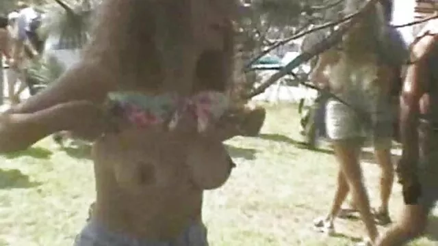 Minzione mattutina video ragazze con vecchi