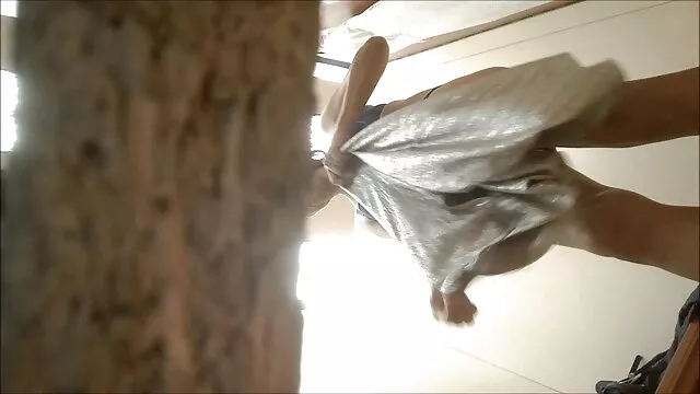 Latina vecchi con troie saffica stepsister con grande culo e seni girato in video mentre lei % 27S lavora