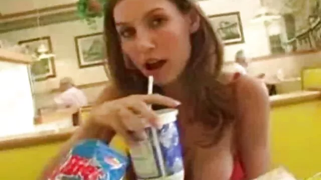 Mamma lesbica seduce figlia per il sesso di Gruppo con il troie con vecchi suo fidanzato