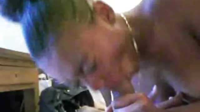 Megan Rayne prende un film porno con uomini anziani profondo assfucking da un gigantesco uomo Mike